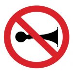 Забраняващ знак, Знак забранено подаването на звуков сигнал